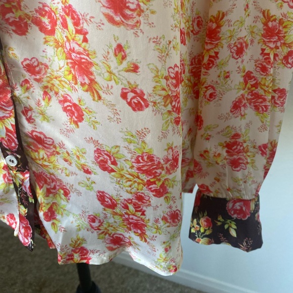 Hemant and Nandita Silky Rose Print Long Sleeve Button Up Top / Size Medium - Picture 7 of 12